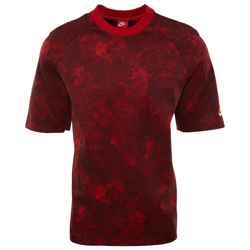 NWT NIKE SPORTSWEAR Men's Red Short Sleeve Shirt